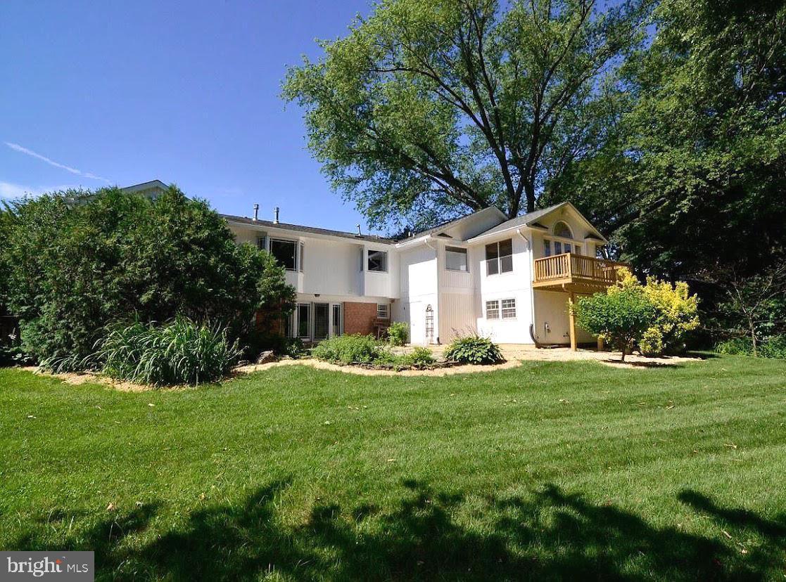 BROYHILL LANGLEY ESTATES - Residential Lease