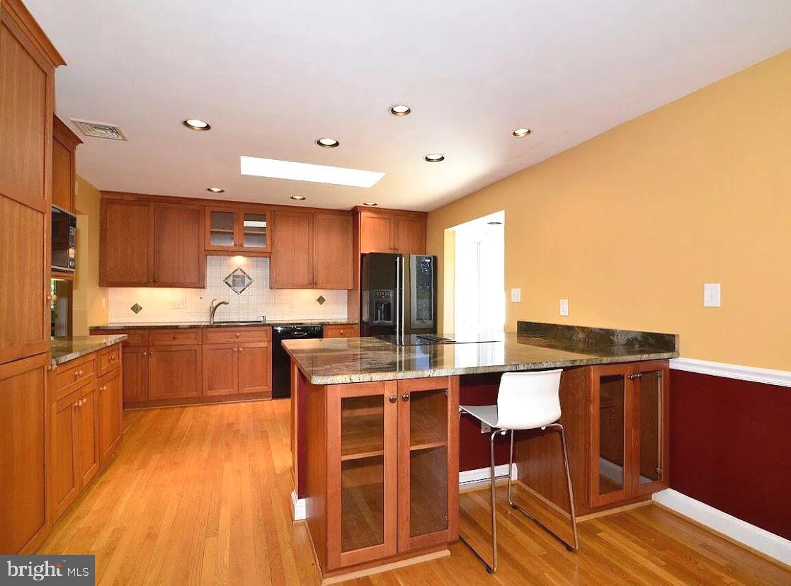 BROYHILL LANGLEY ESTATES - Residential Lease