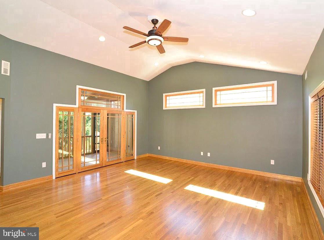 BROYHILL LANGLEY ESTATES - Residential Lease