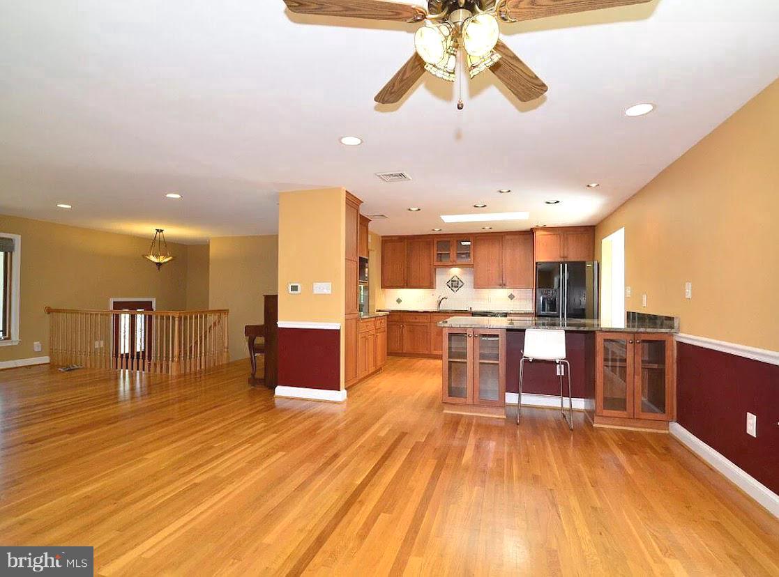 BROYHILL LANGLEY ESTATES - Residential Lease