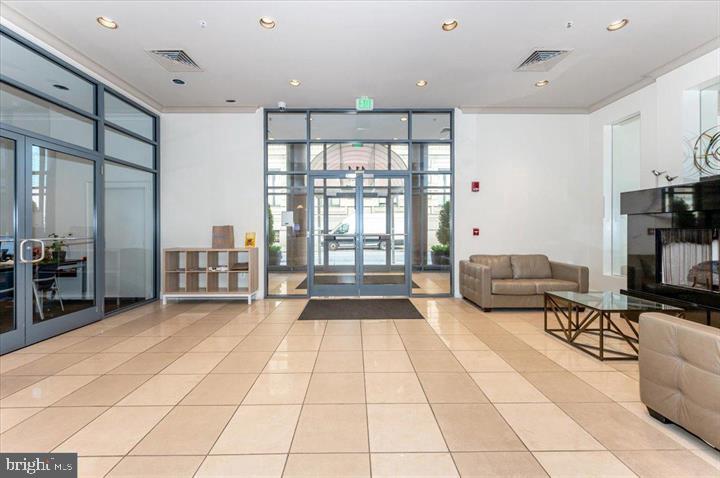 WATER STREET CONDOMINIUMS - Residential Lease