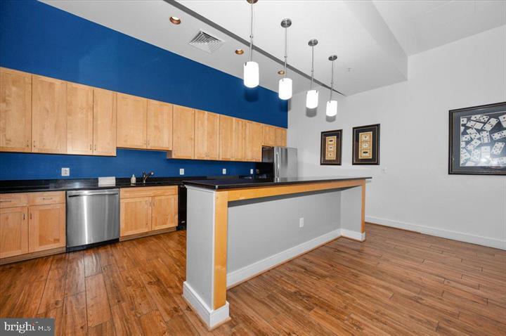 WATER STREET CONDOMINIUMS - Residential Lease