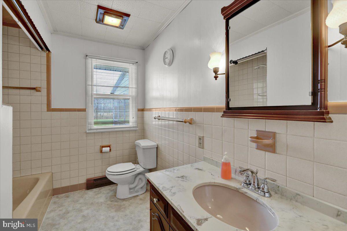 LONGSWAMP TWP - Residential