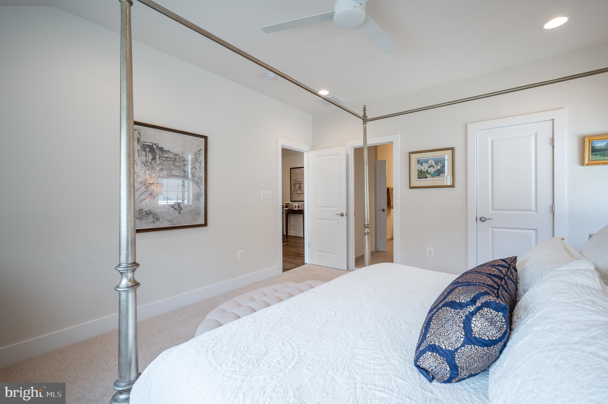 THE RESIDENCES AT MCCONNELL MANOR - Residential