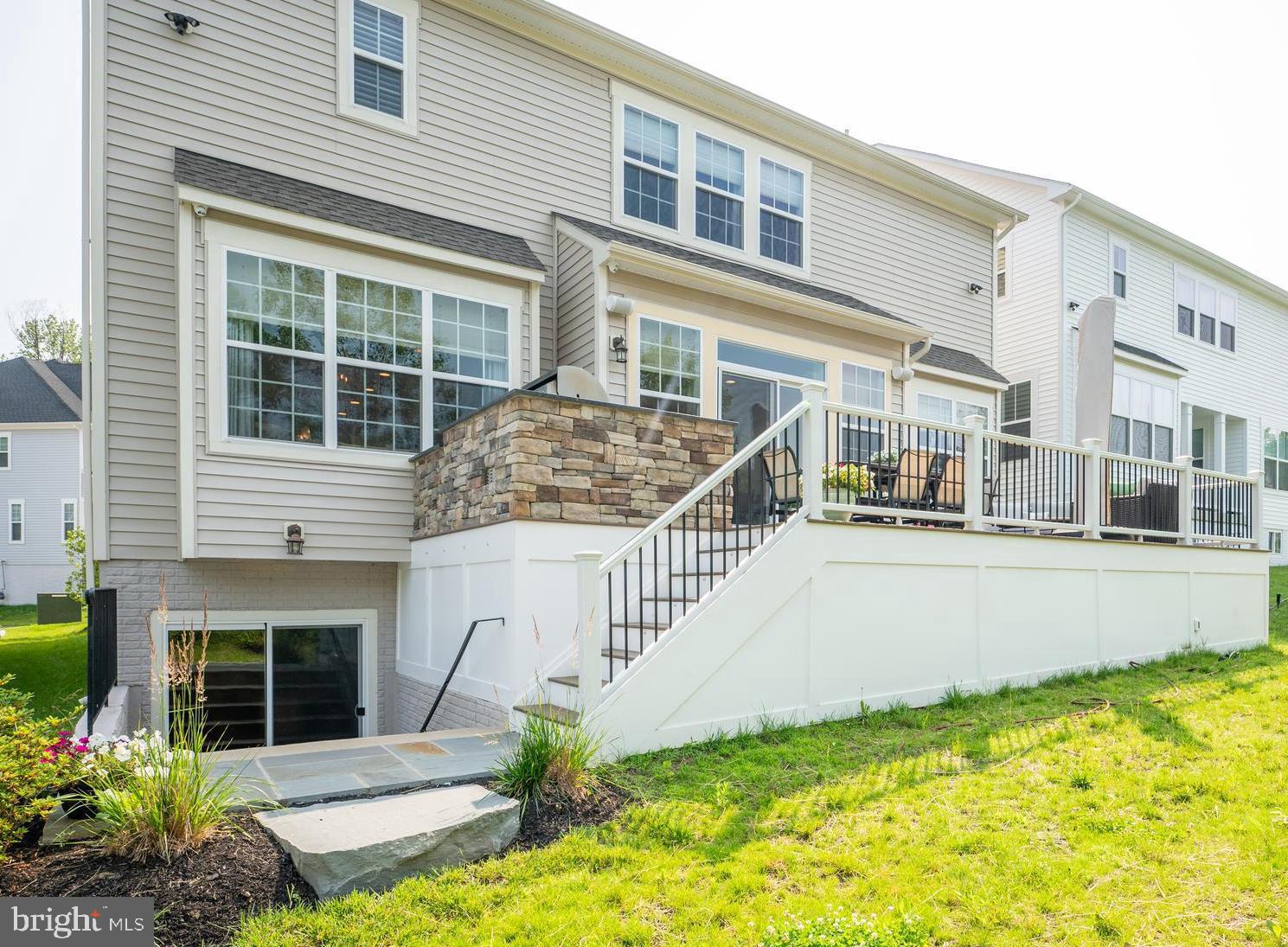 THE RESIDENCES AT MCCONNELL MANOR - Residential