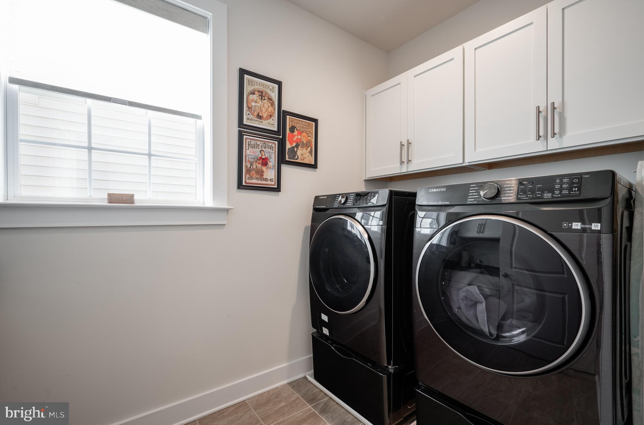 THE RESIDENCES AT MCCONNELL MANOR - Residential