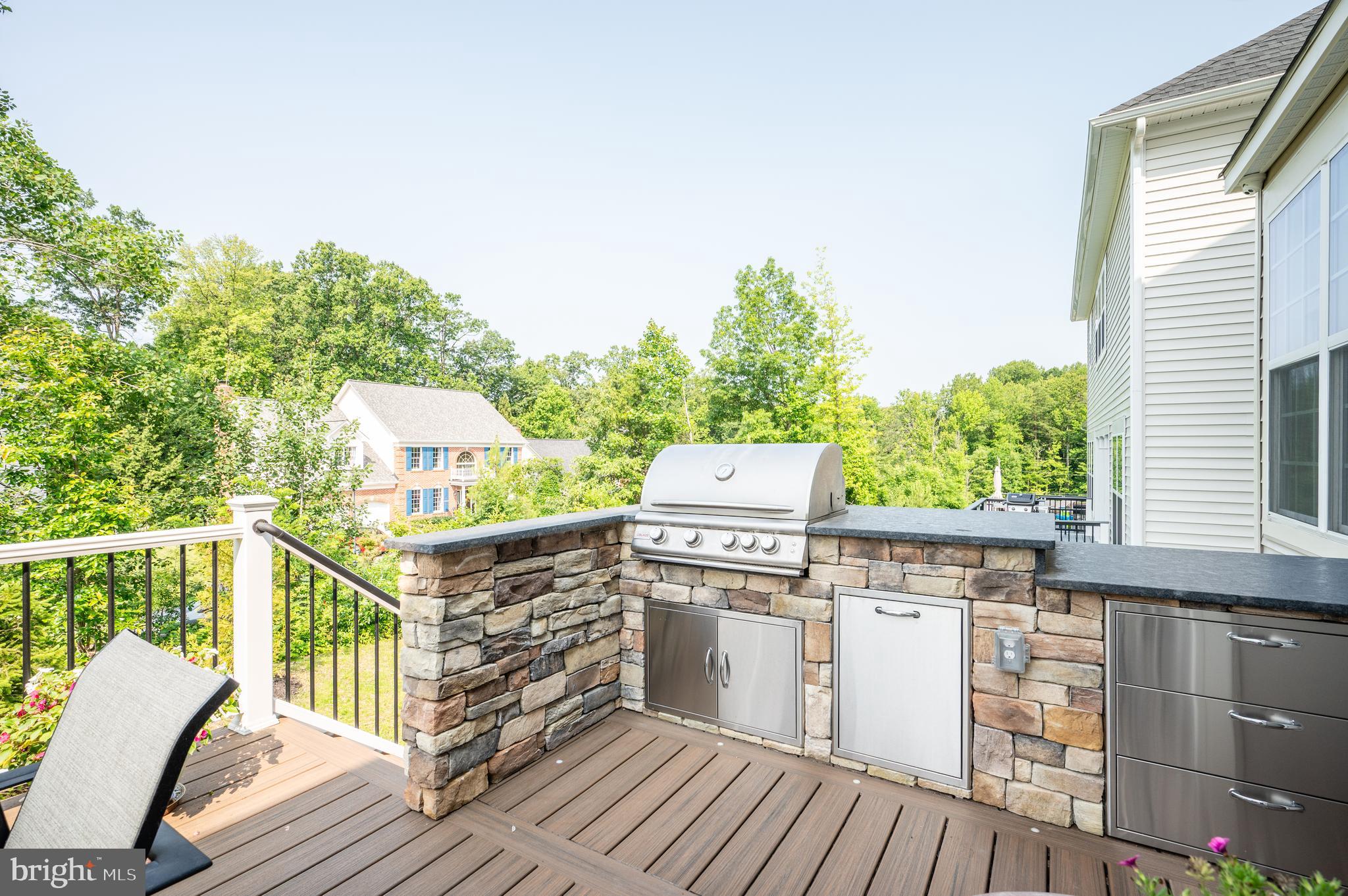 THE RESIDENCES AT MCCONNELL MANOR - Residential