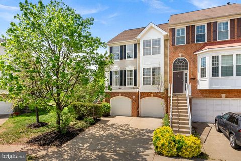 Townhouse For Sale - 44043 Rising Sun Terrace<br/> ASHBURN, VA 20147