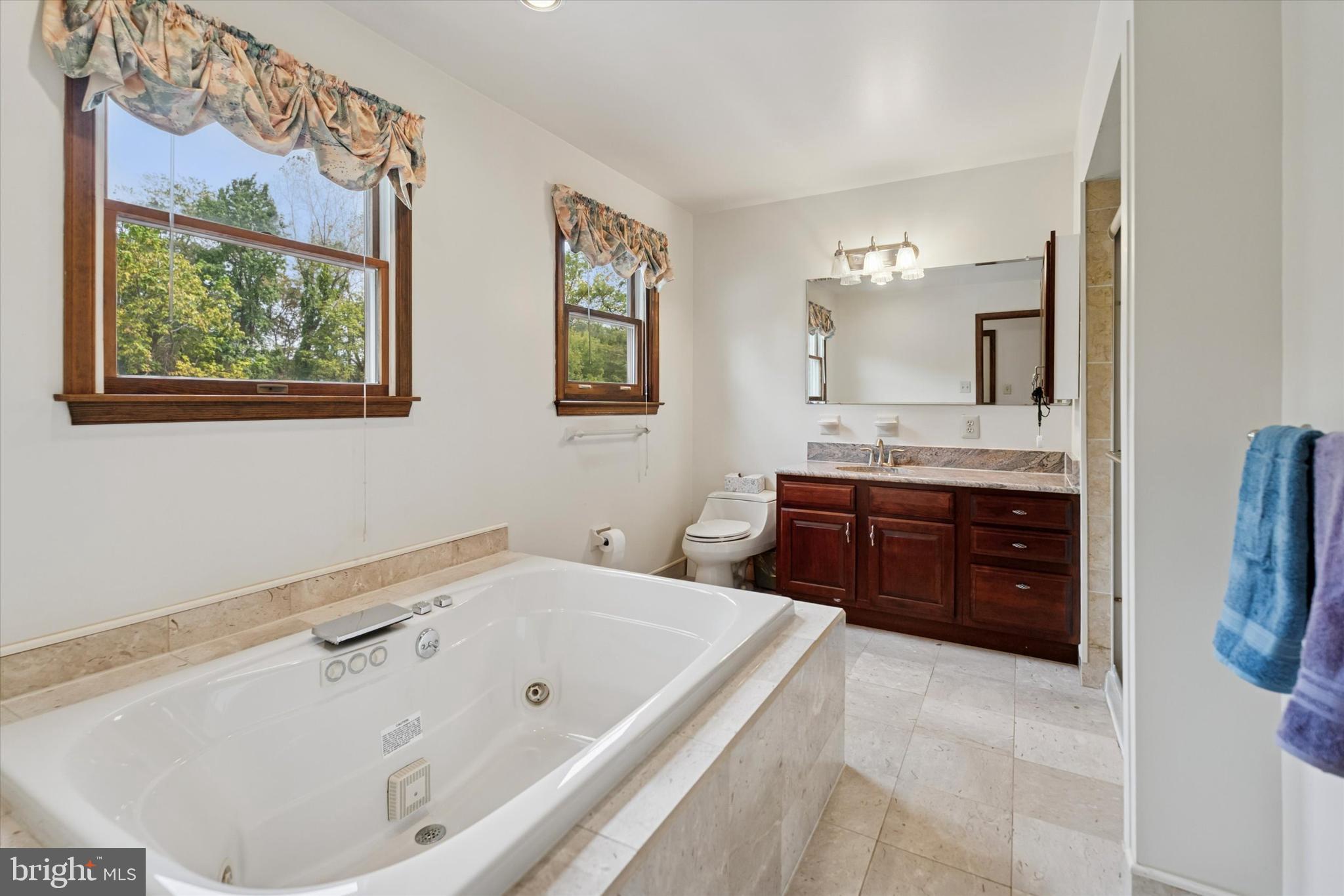 LAFAYETTE HILL - Residential