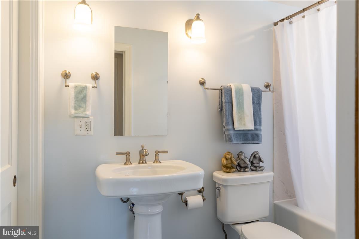 NEW ALEXANDRIA - Residential