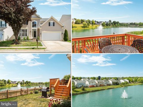 Photo of 321 Whipp Drive SE, LEESBURG, VA 20175 (MLS # VALO2125058)