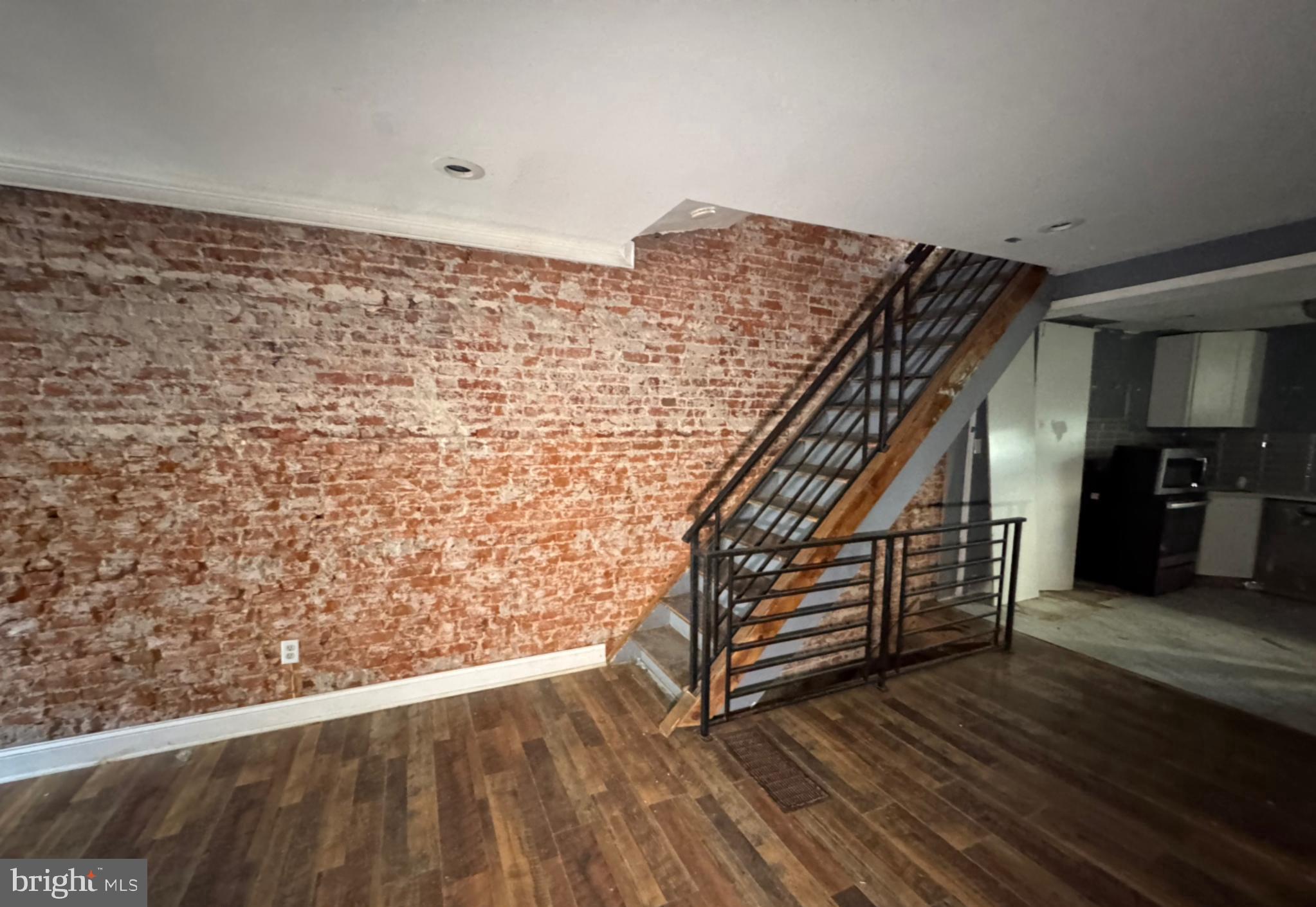 2334 N CLEVELAND STREET