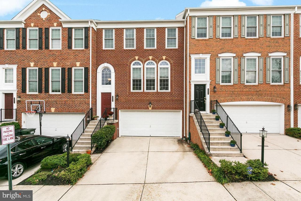 LAUREL RIDGE CROSSING - Residential Lease