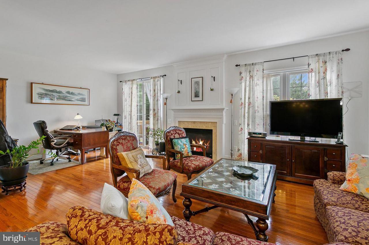 LAUREL RIDGE CROSSING - Residential Lease