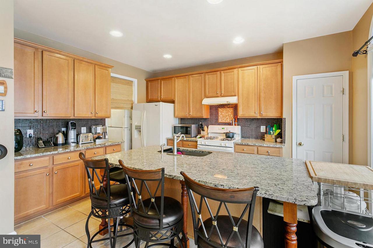 LAUREL RIDGE CROSSING - Residential Lease