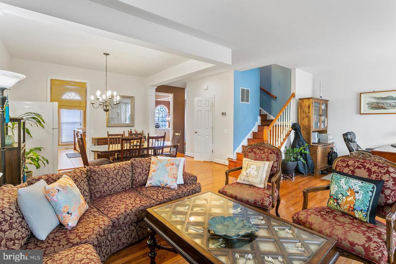 LAUREL RIDGE CROSSING - Residential Lease