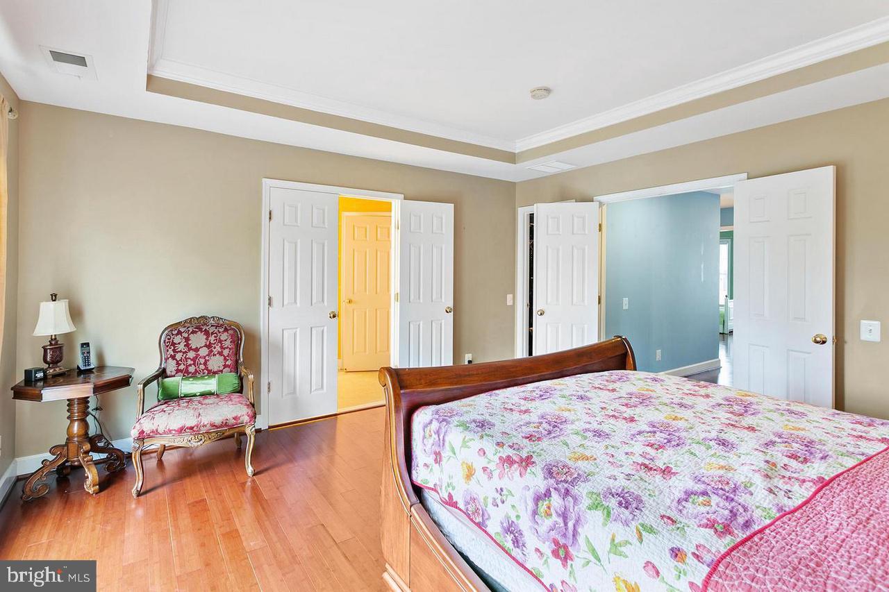 LAUREL RIDGE CROSSING - Residential Lease