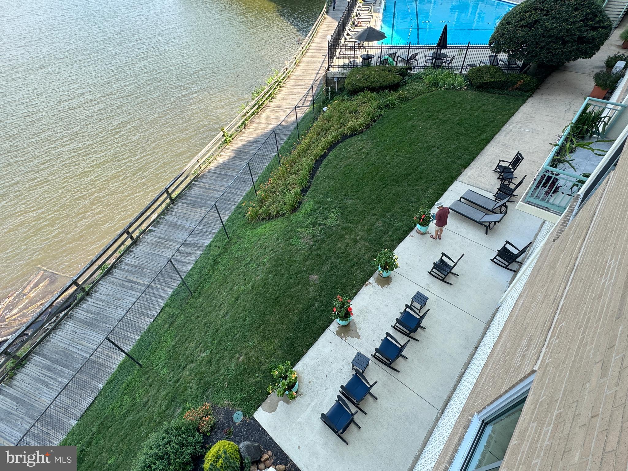 MARINA TOWERS - Residential Lease