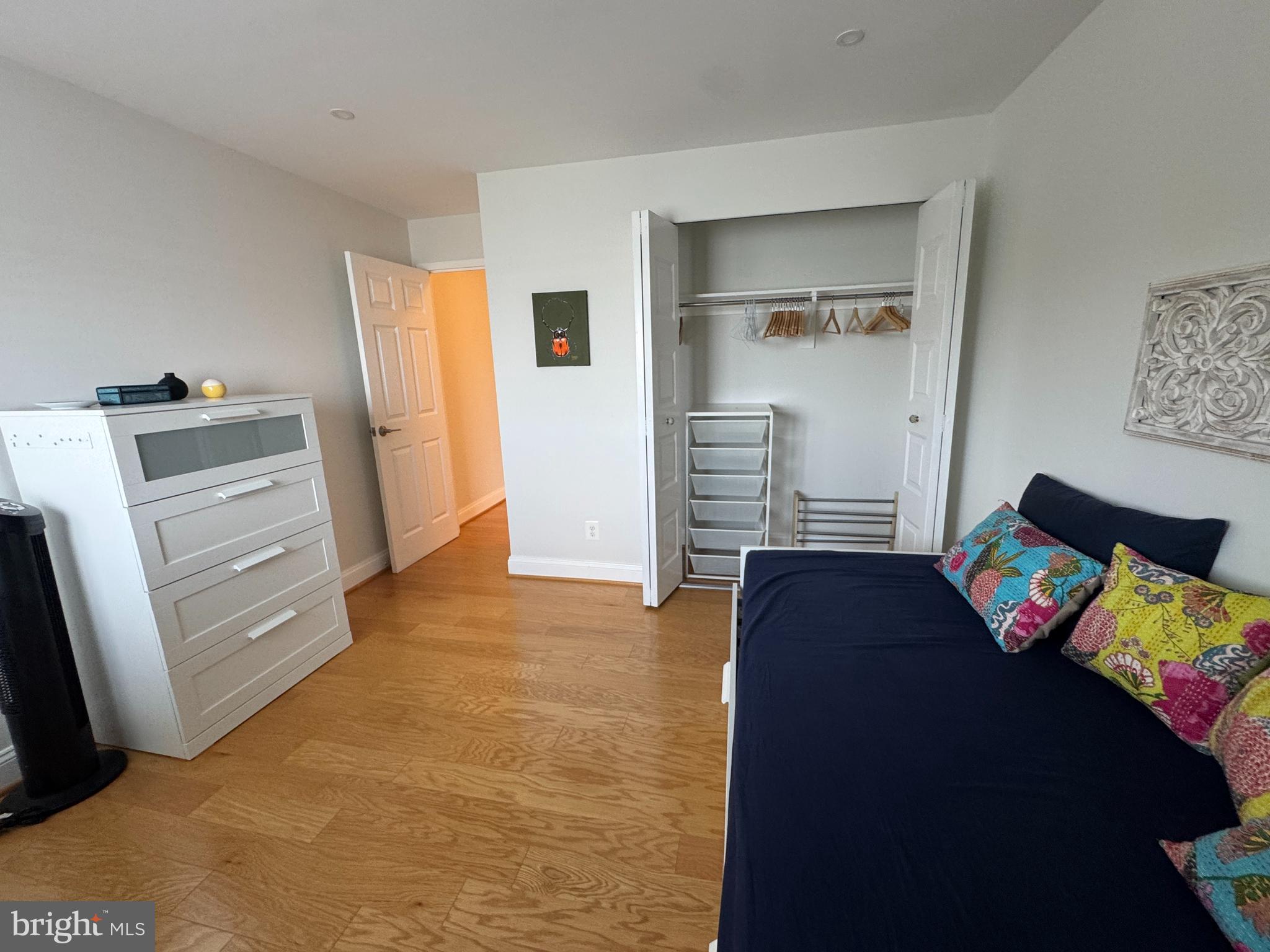 MARINA TOWERS - Residential Lease