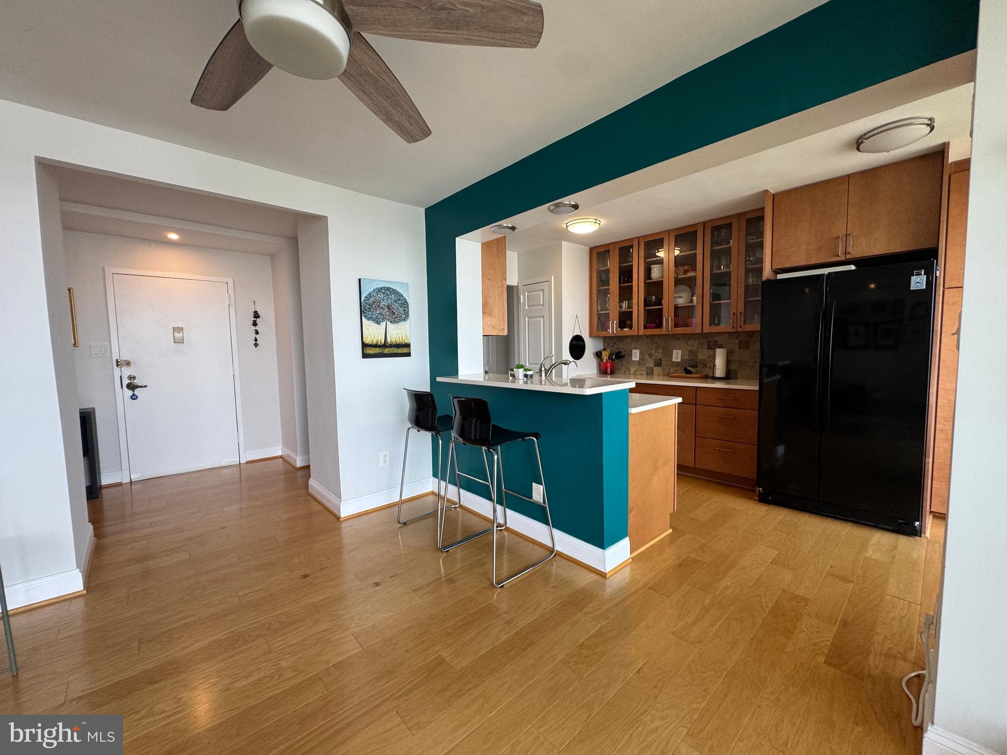 MARINA TOWERS - Residential Lease