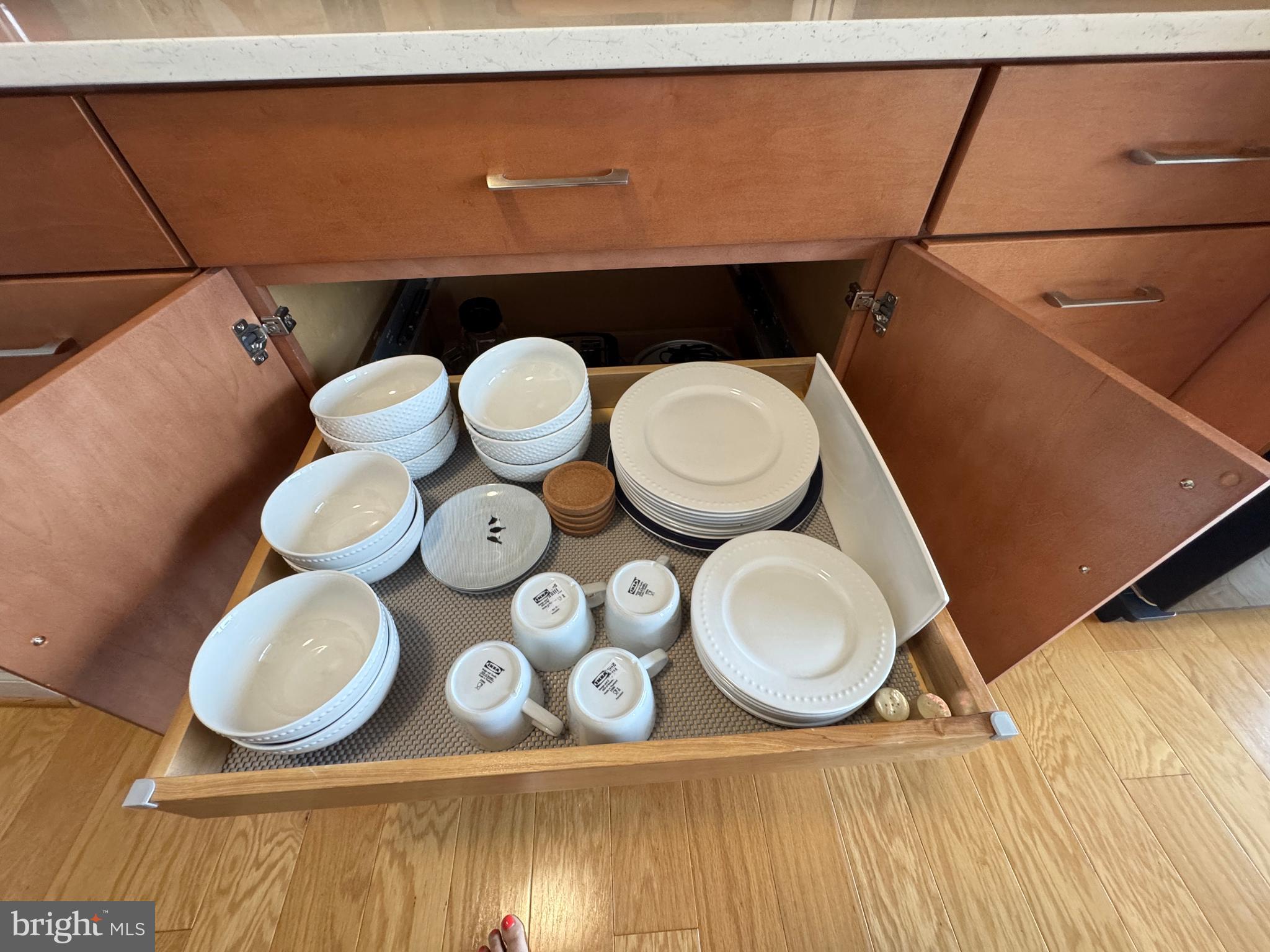 MARINA TOWERS - Residential Lease