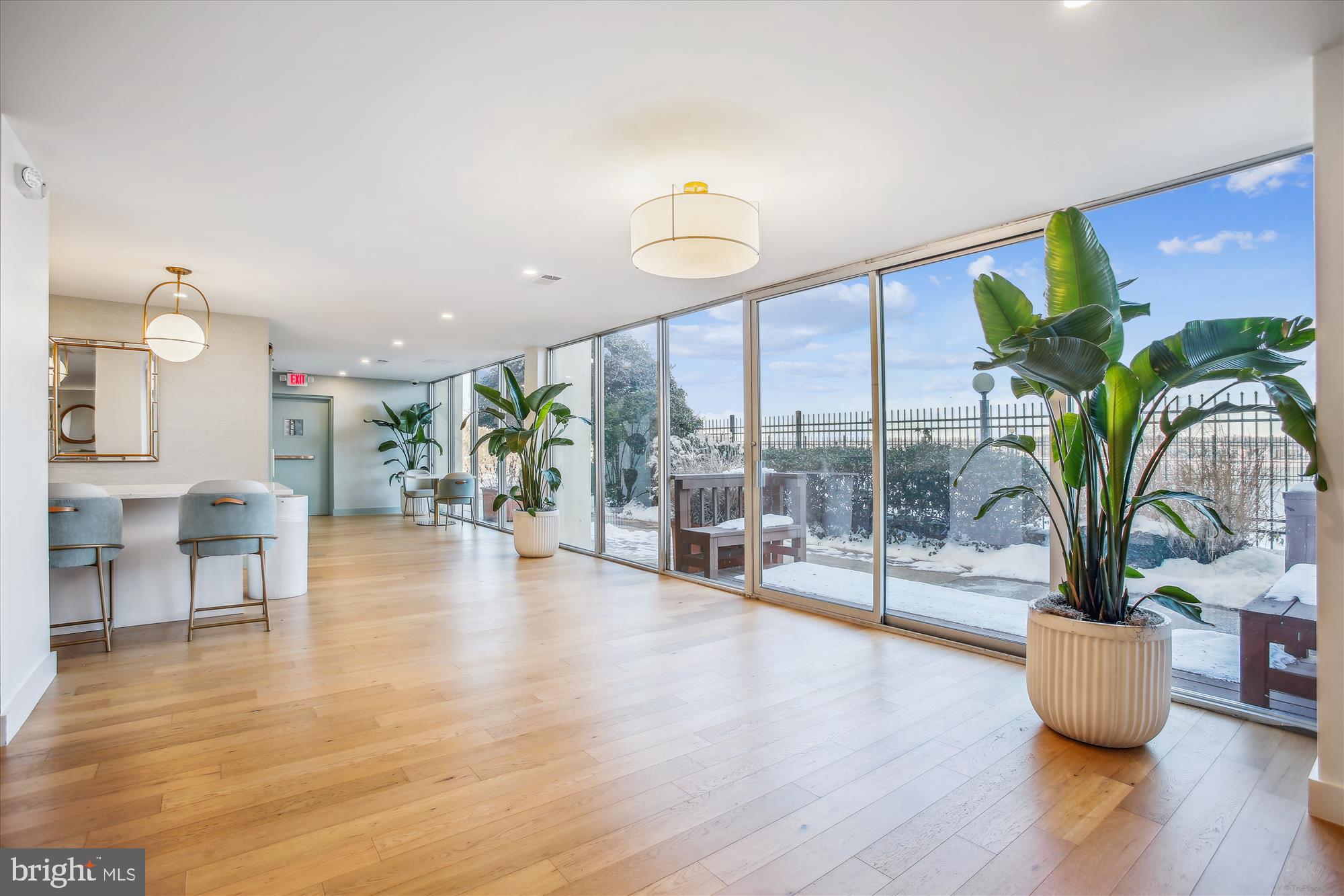 MARINA TOWERS - Residential Lease