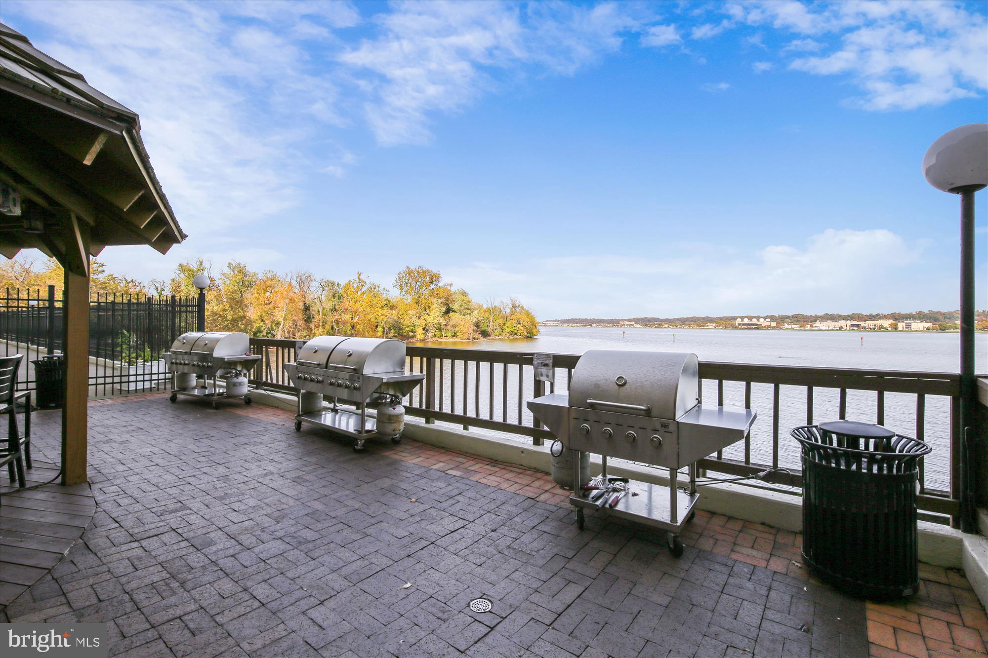 MARINA TOWERS - Residential Lease