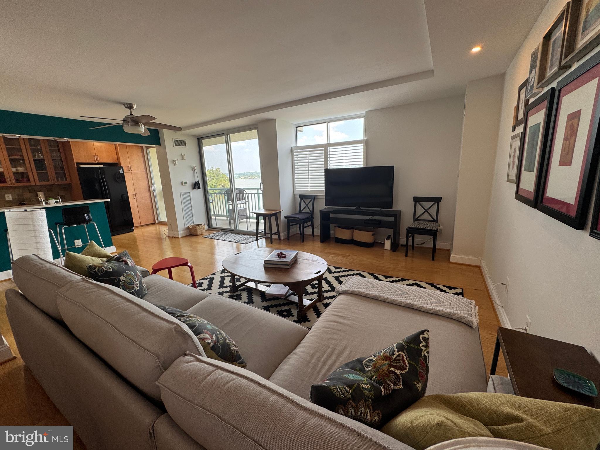 MARINA TOWERS - Residential Lease