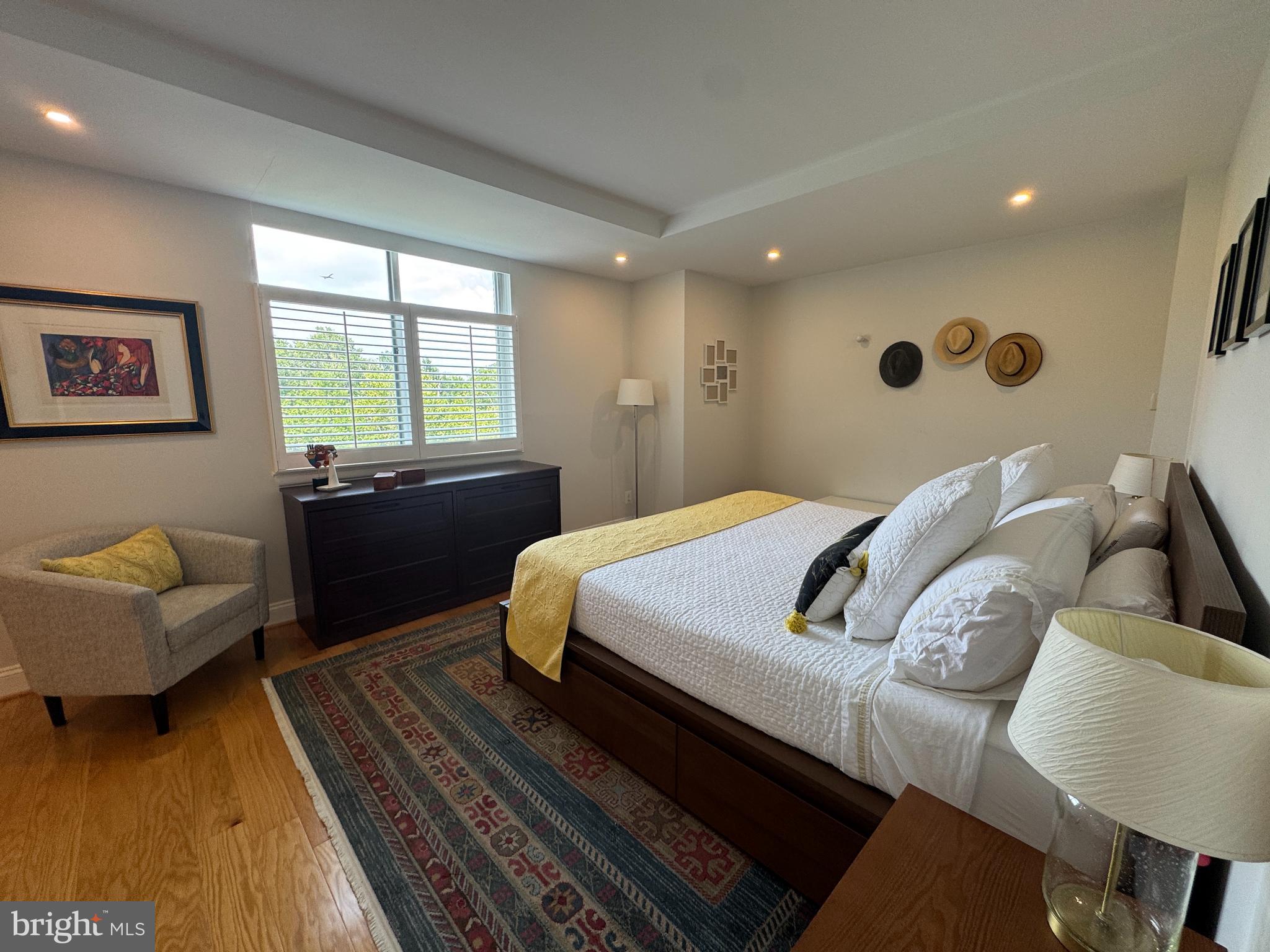 MARINA TOWERS - Residential Lease