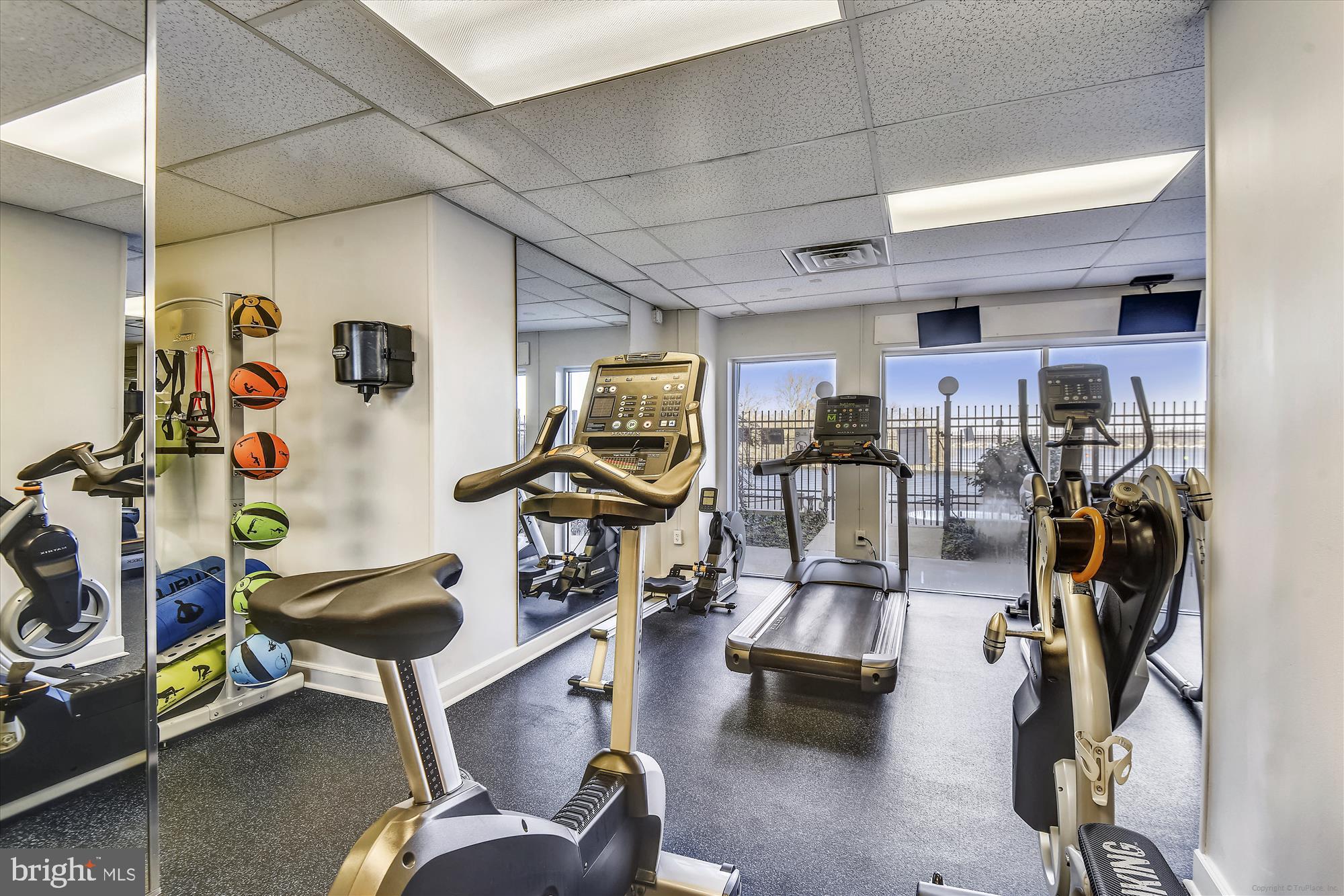 MARINA TOWERS - Residential Lease