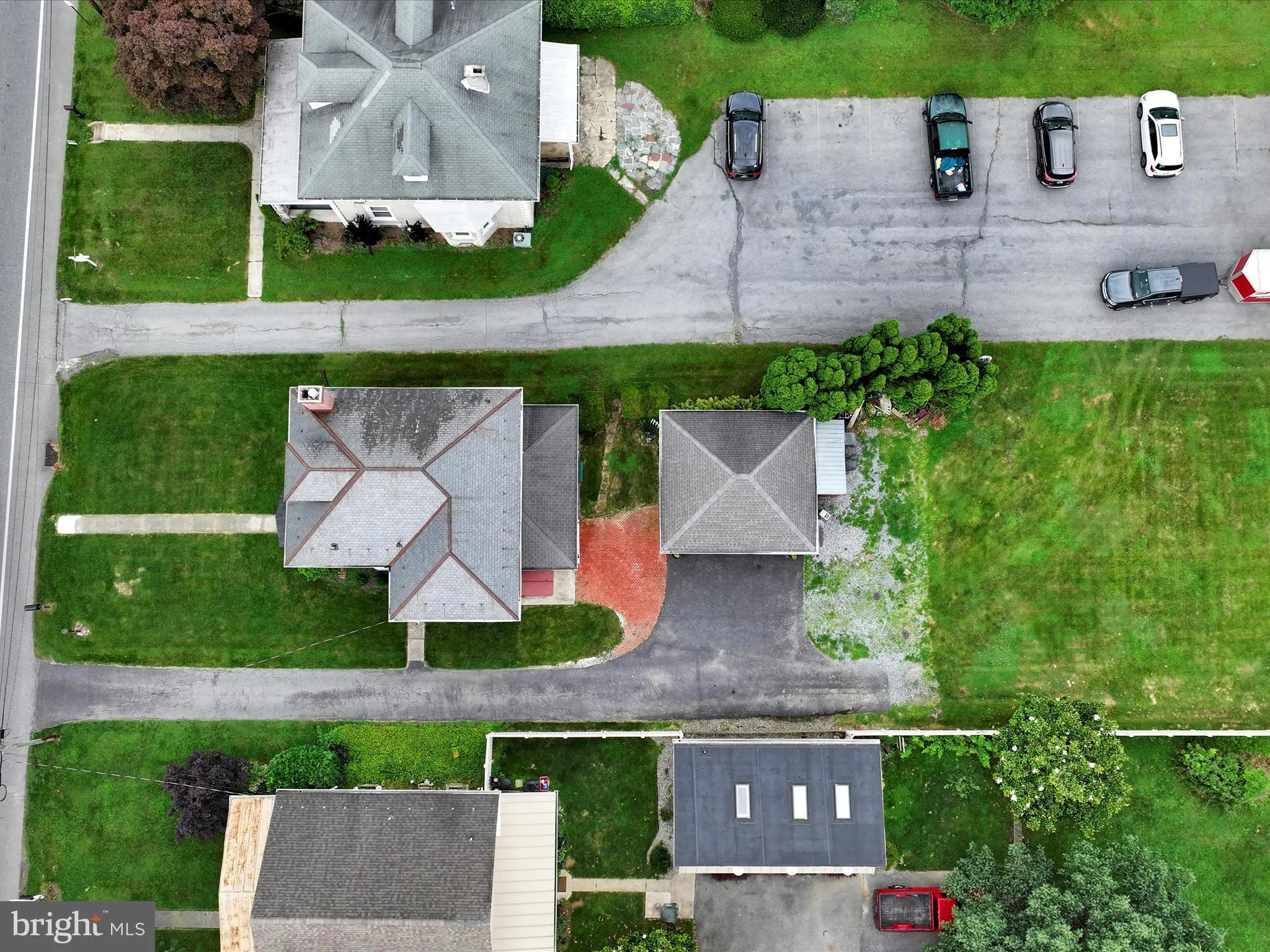 Lancaster, Pennsylvania 17601, United States, 5 Bedrooms Bedrooms, ,2 BathroomsBathrooms,Residential,Pending,205981