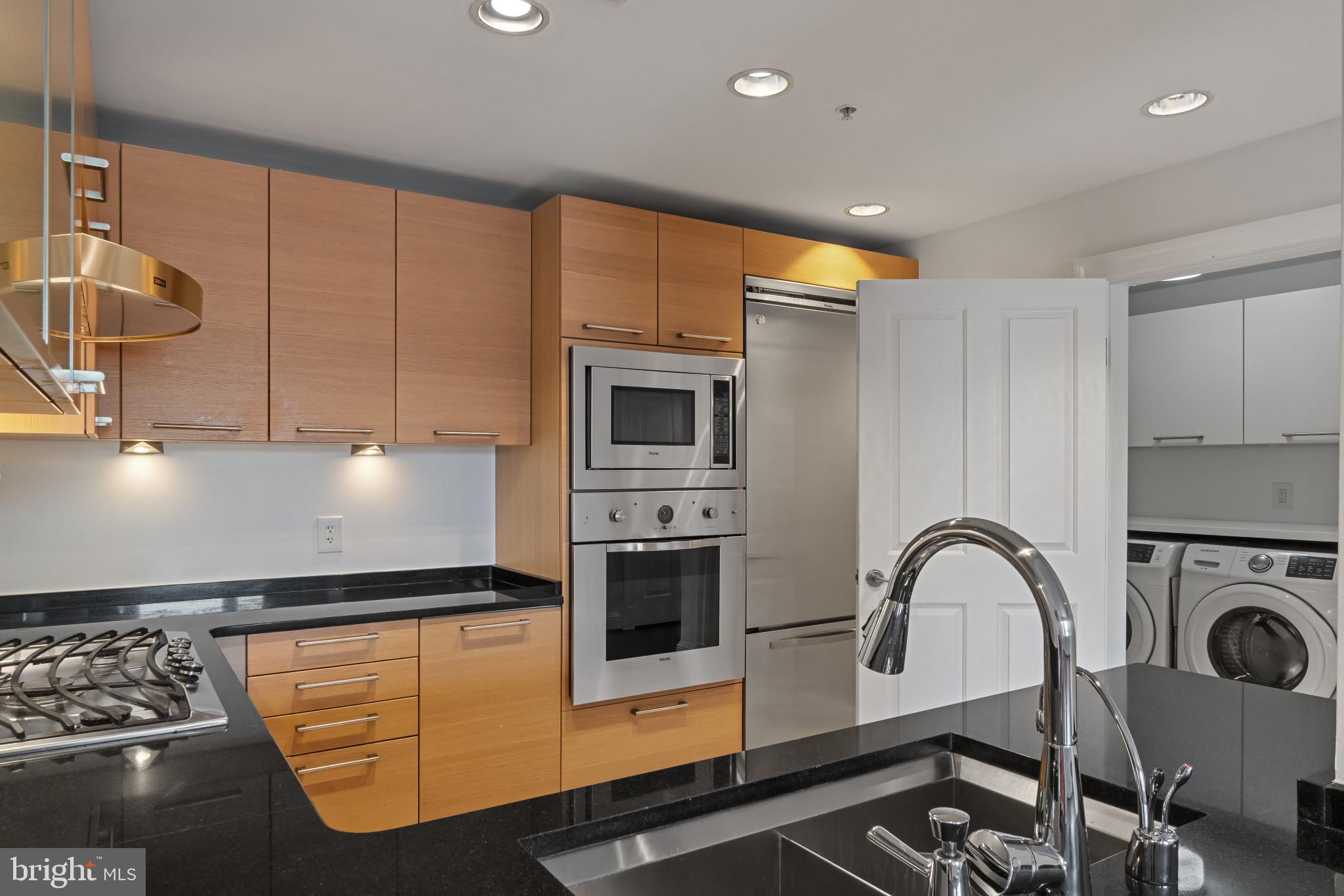 THE RITZ-CARLTON RESIDENCES - Residential