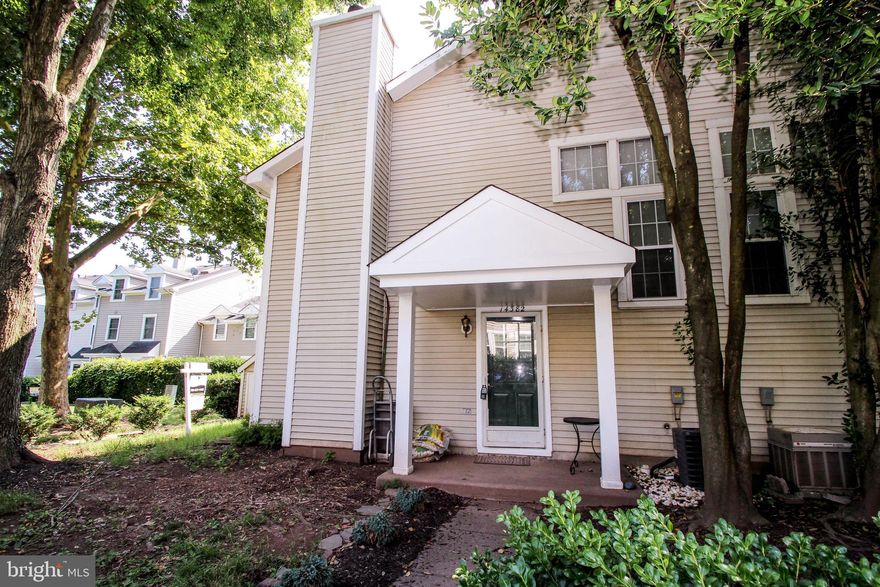 End unit townhouse on private court and close to common grounds.  Neutral carpet on stairs and upper level. Main level wood-plank laminate flooring, living/dining room combination. Community pool is just a few blocks away.  Close to shopping, 66 and 29.  Granite counter tops in kitchen.  Park in 66CC.  No more than 2 incomes to qualify.  Pets on a case-by-case basis, sorry no large dogs.

WHEN SUBMITTING AN APPLICATON: In addition to submitting an application through RENT SPREE, the Applicant should fill out and submit the Tenant Information Release Form, along with 2 of their most recent pay stubs. Thank you.