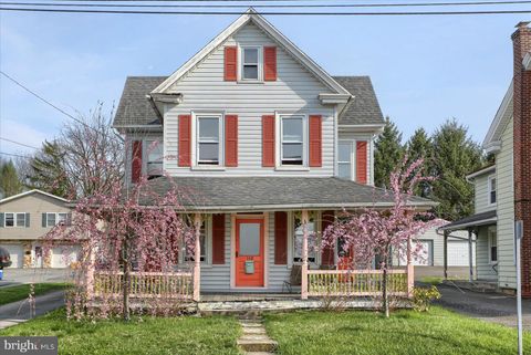 Photo of 112 MANOR AVE, MILLERSVILLE, PA 17551 (MLS # PALA2033362)