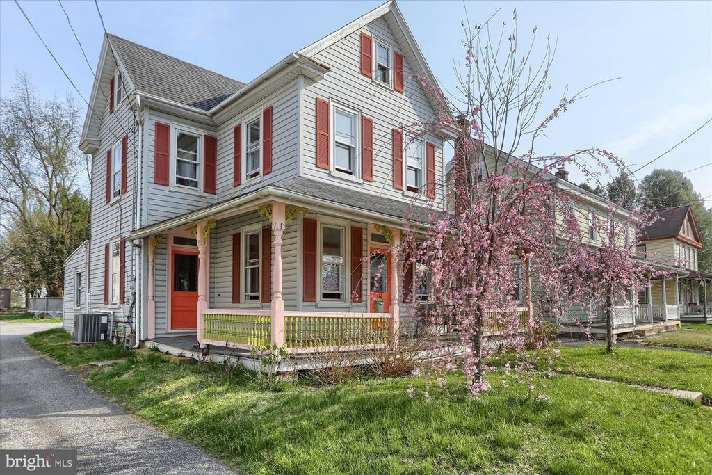 Photo of 112 MANOR AVE, MILLERSVILLE, PA 17551 (MLS # PALA2033362)