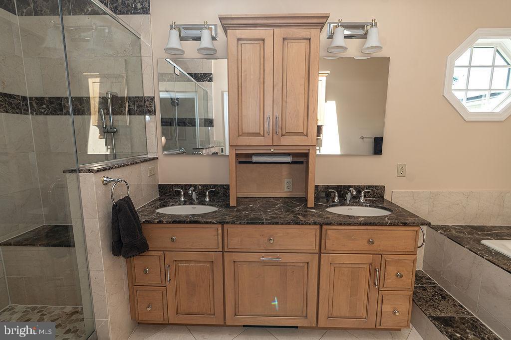 GLEN ARM - Residential