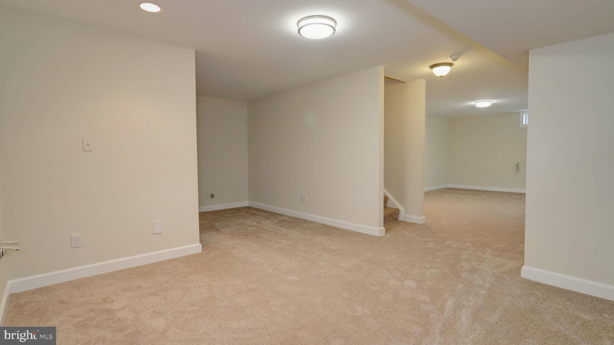 MANSFIELD MANOR - Residential