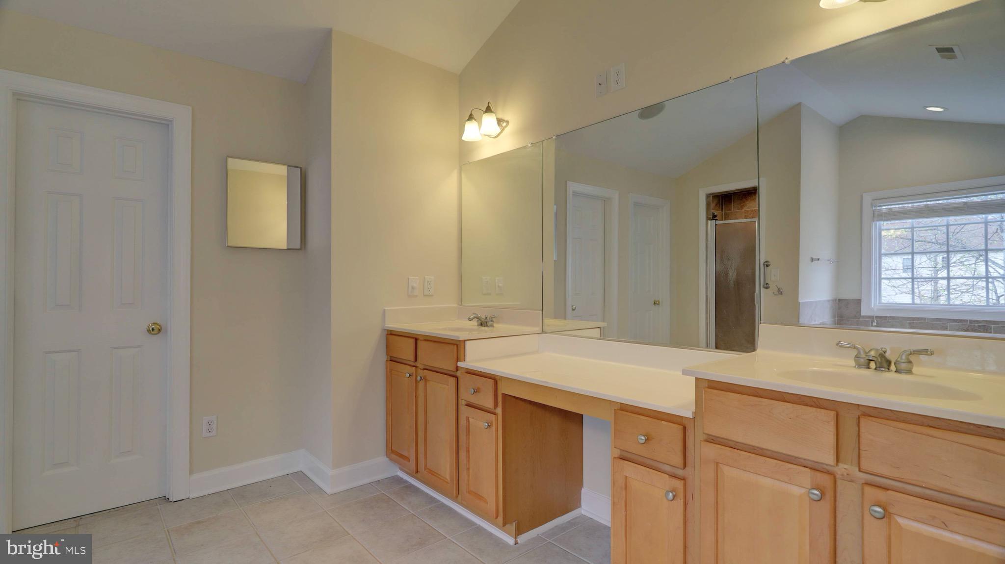 MANSFIELD MANOR - Residential