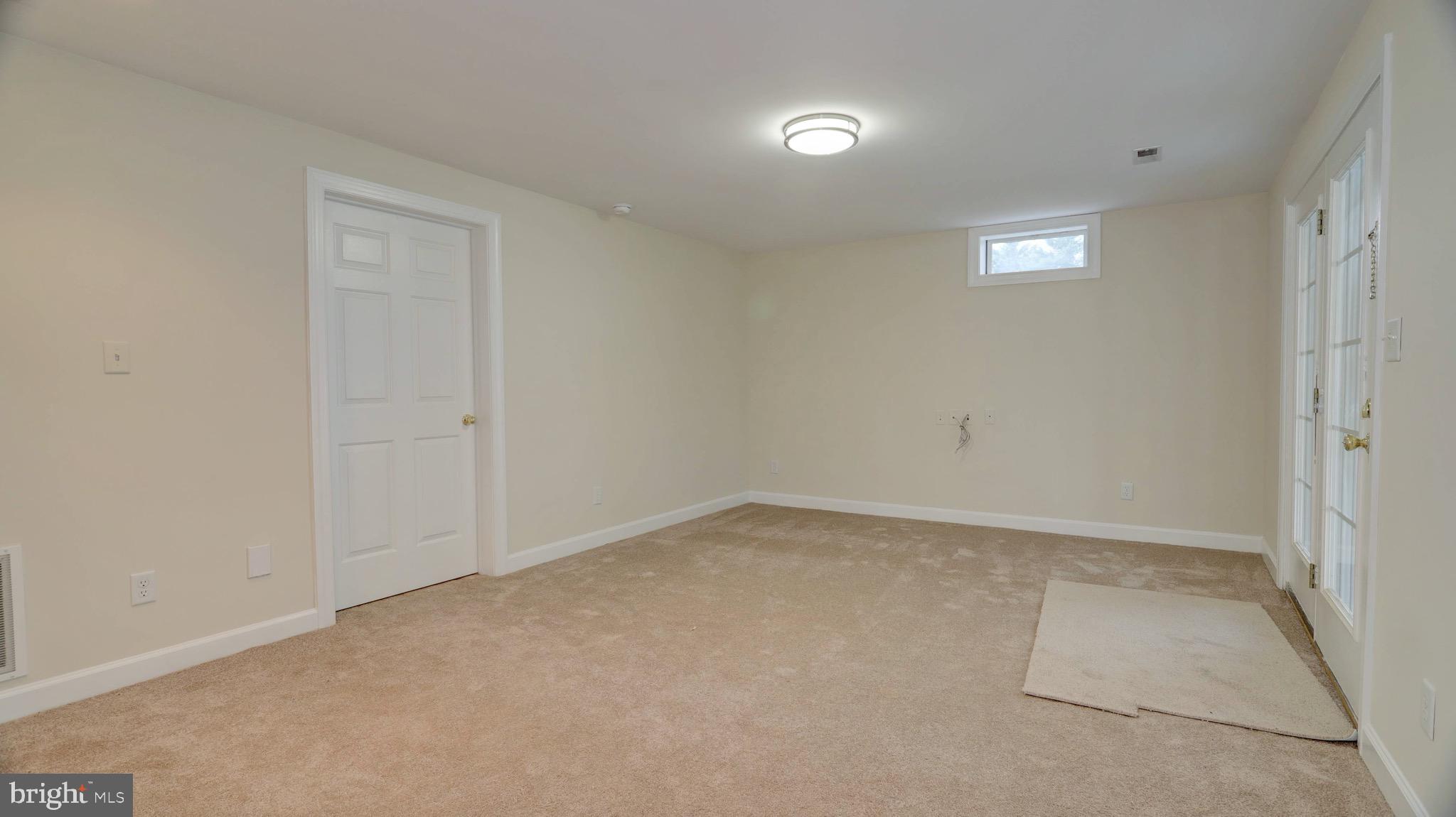 MANSFIELD MANOR - Residential