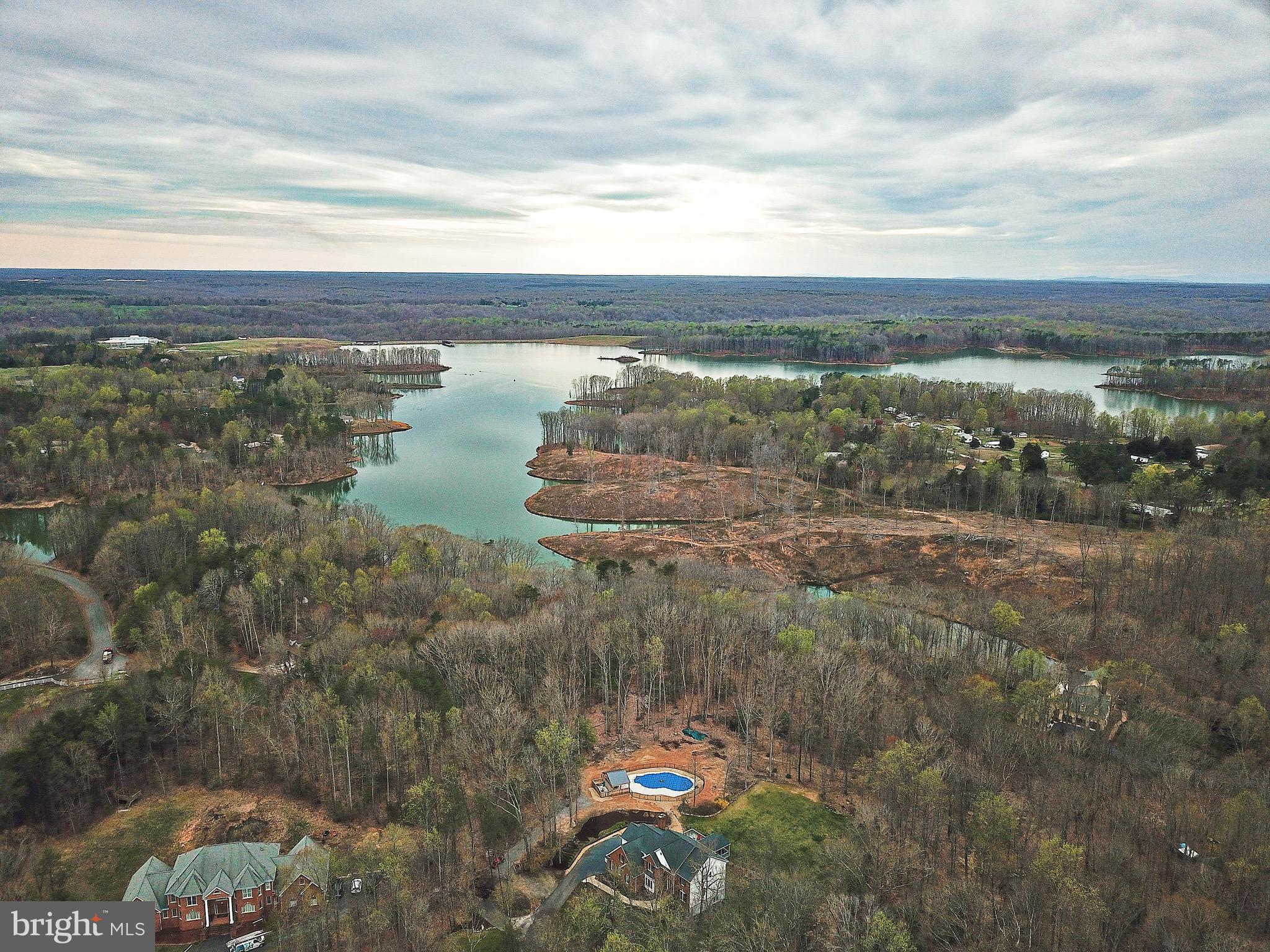 MANSFIELD MANOR - Residential