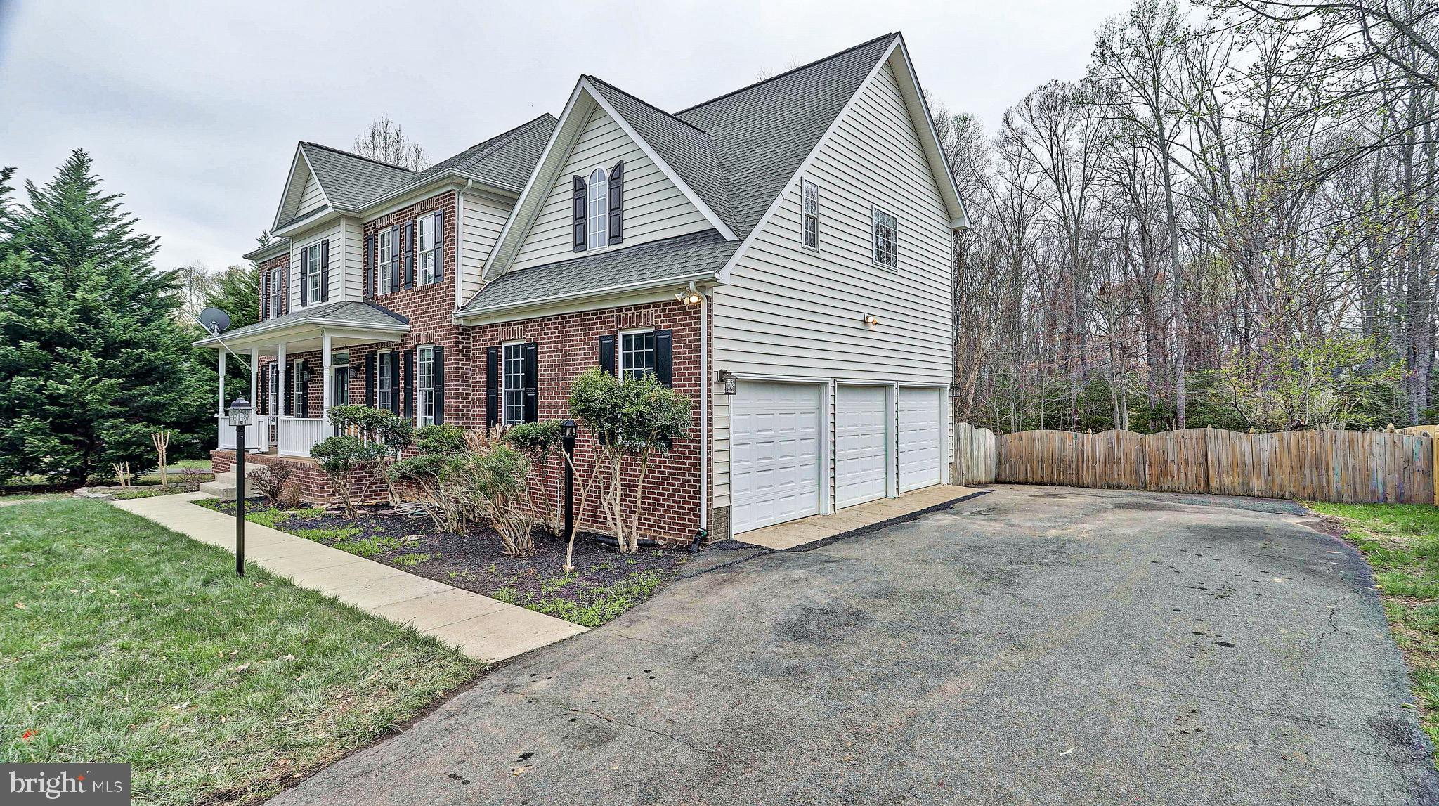 MANSFIELD MANOR - Residential