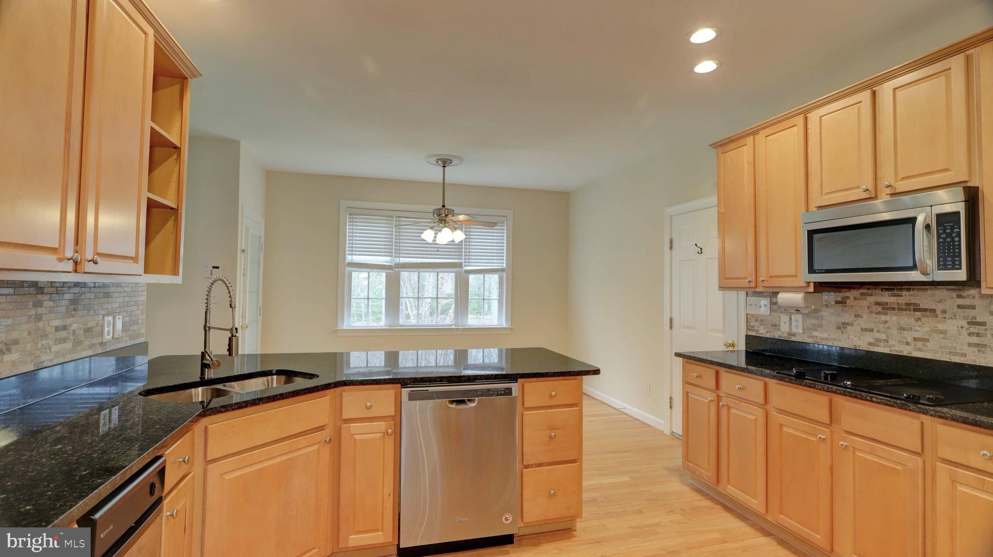 MANSFIELD MANOR - Residential