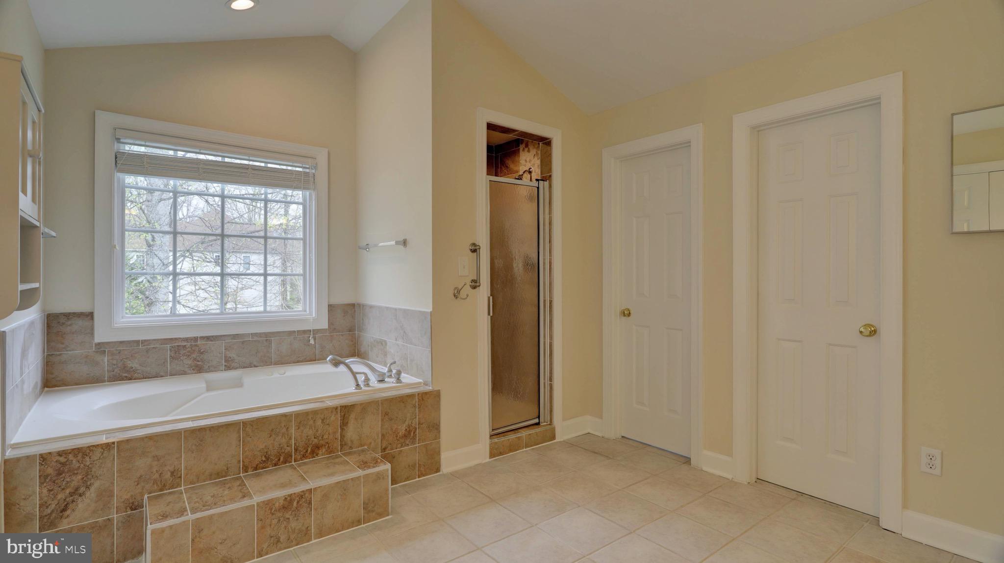 MANSFIELD MANOR - Residential