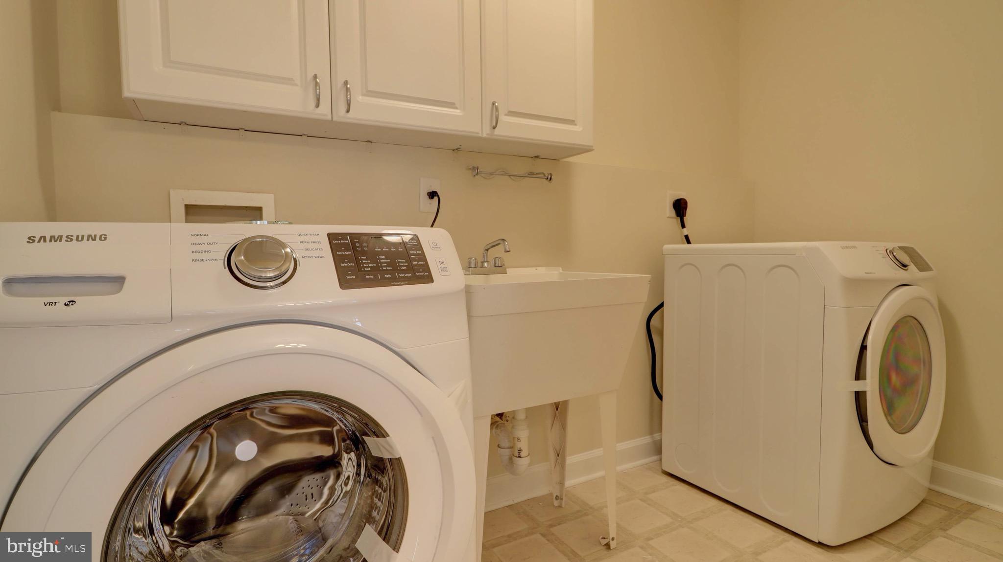 MANSFIELD MANOR - Residential