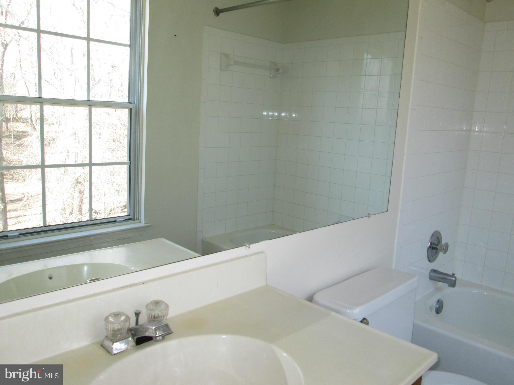 GUNNERS VIEW - Residential Lease