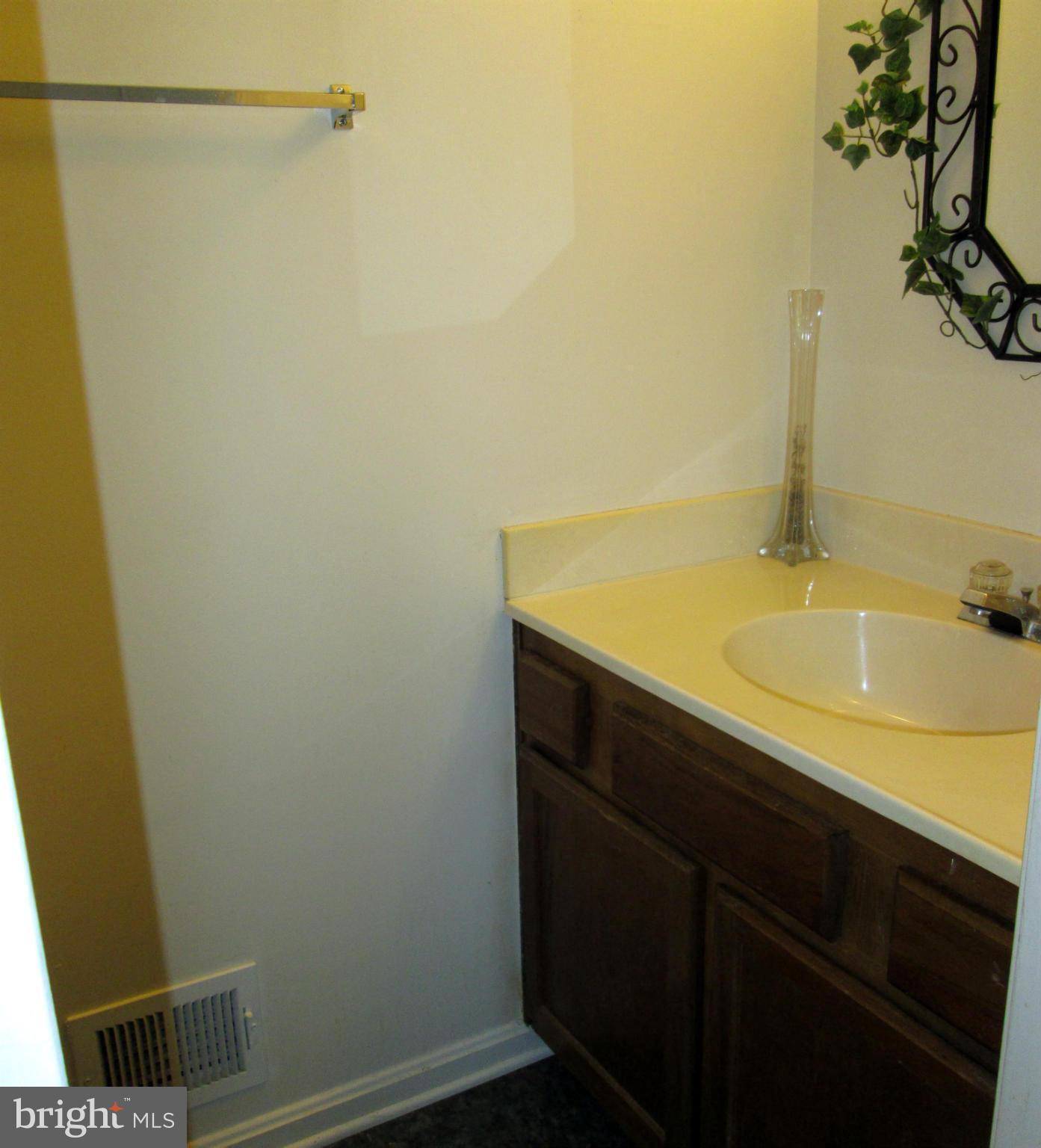 GUNNERS VIEW - Residential Lease