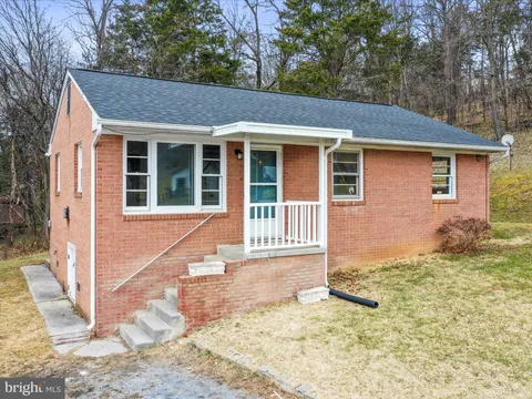 297 Locust Drive, Strasburg, VA 22657 - MLS#: VASH2010278