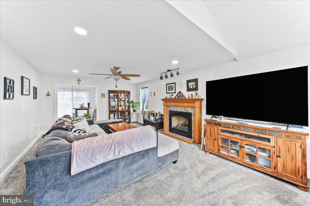 MILMONT PARK - Residential