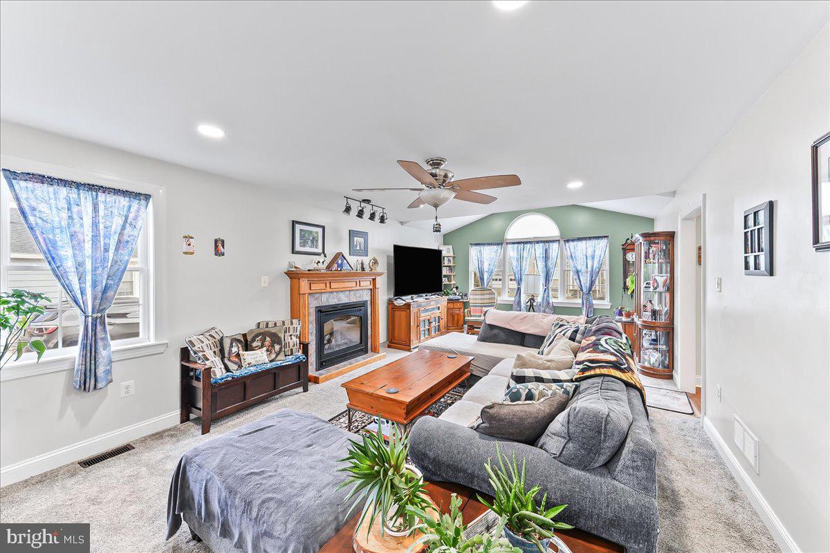 MILMONT PARK - Residential