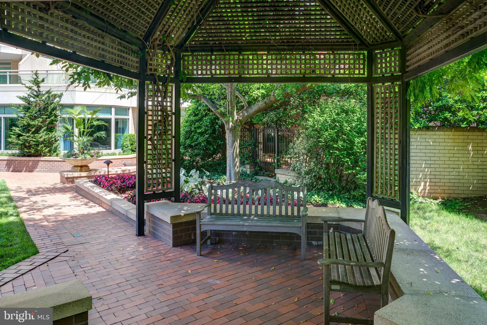 CHEVY CHASE - Residential